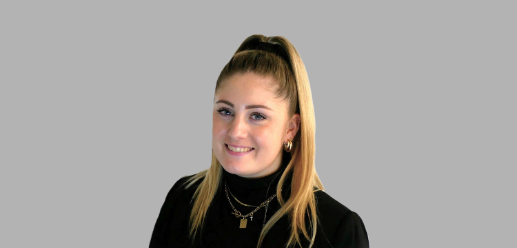 Portrait von Elisa Krebs Ansprechpartner für B2C bei Raiffeisen Bio-Brennstoffe.