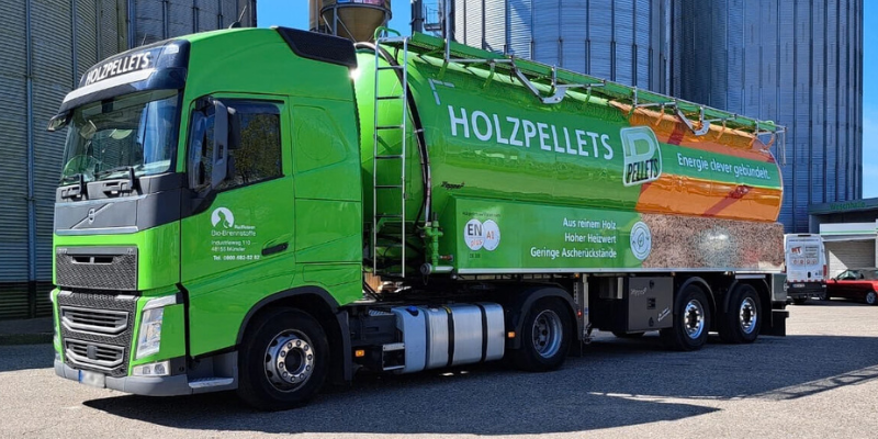 Raiffeisen Bio-Brennstoffe Sattelauflieger