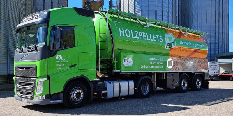 Raiffeisen Bio-Brennstoffe Sattelauflieger