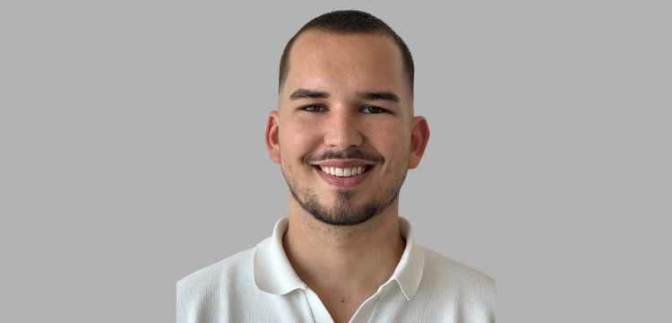 Portrait von Falk Westenberg Ansprechpartner für B2C bei Raiffeisen Bio-Brennstoffe.