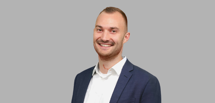 Portrait von Maximilian Adler Ansprechpartner für B2B bei Raiffeisen Bio-Brennstoffe.