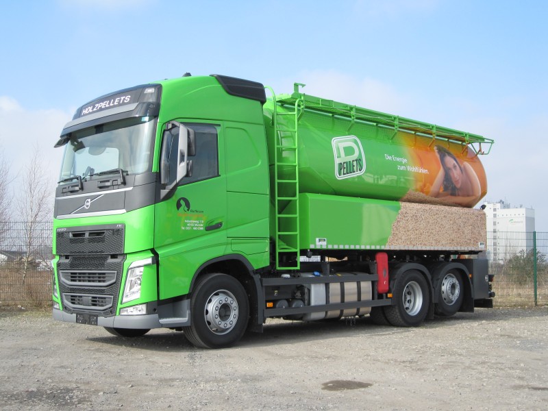 Holzpellets LKW